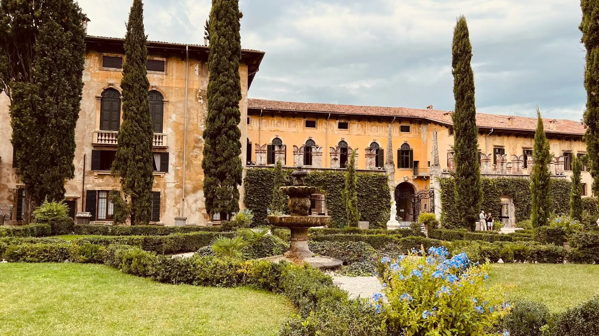 Hotels near Giardino Giusti