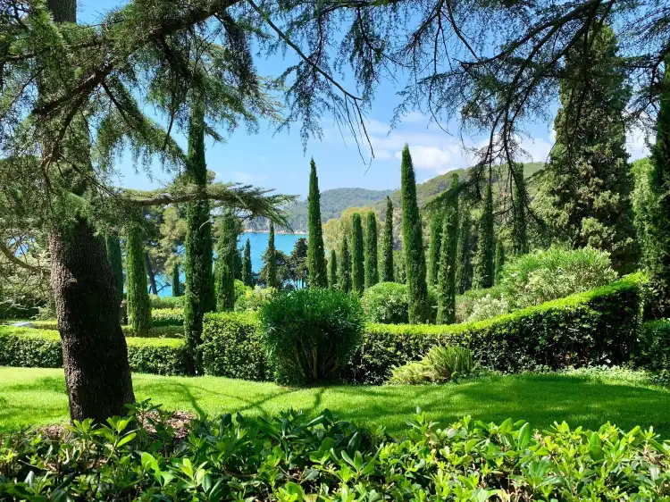 Hotels near Santa Clotilde Gardens