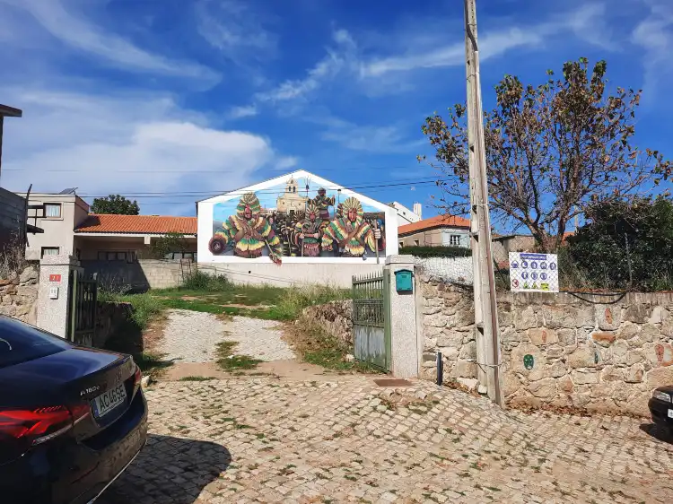 Hotels in Podence
