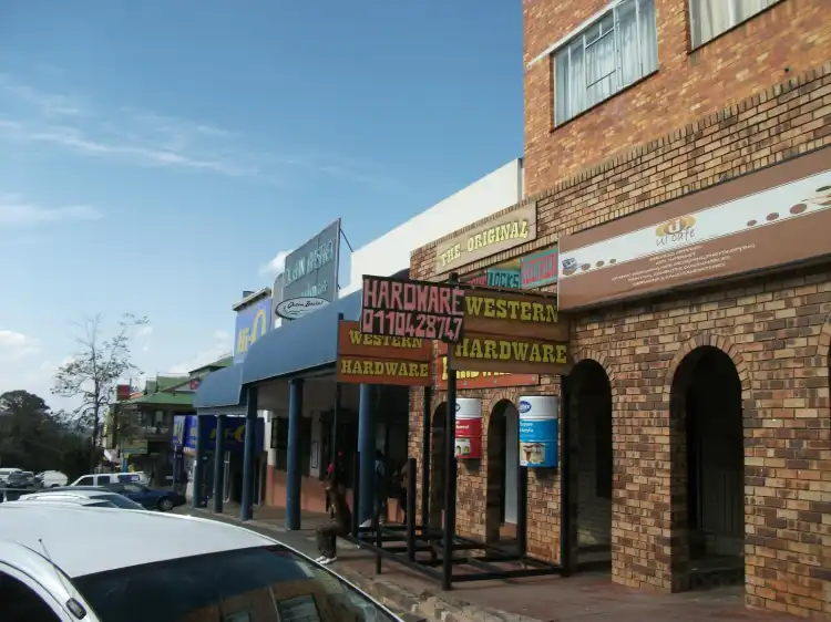 Hotels near Melville