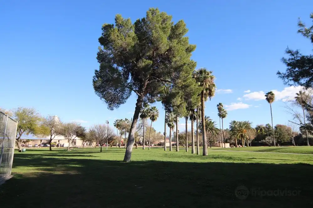 Hotels near Reid Park