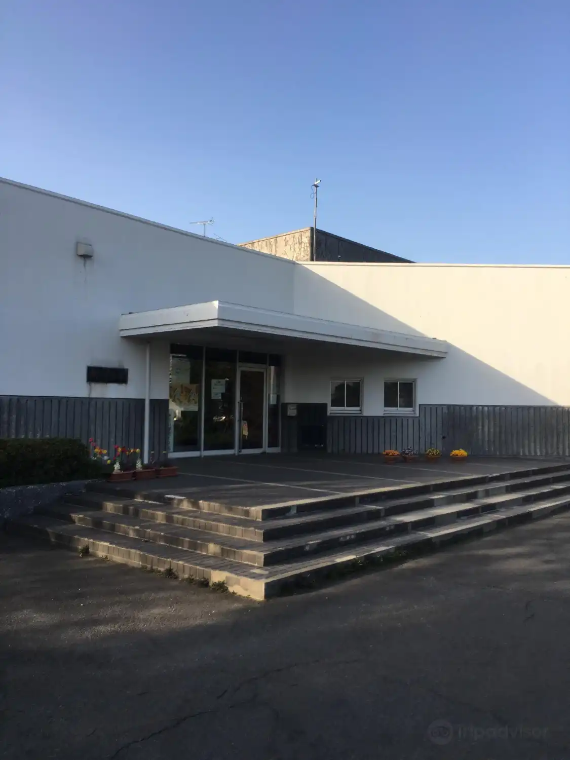 Hotels near Yurihonjoshi Kyodo Museum