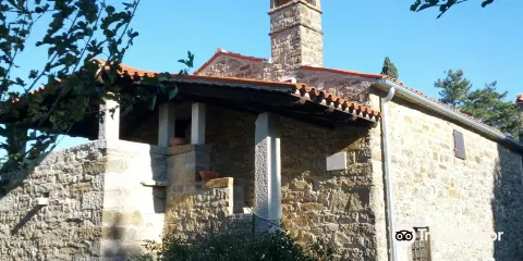 Tonina House