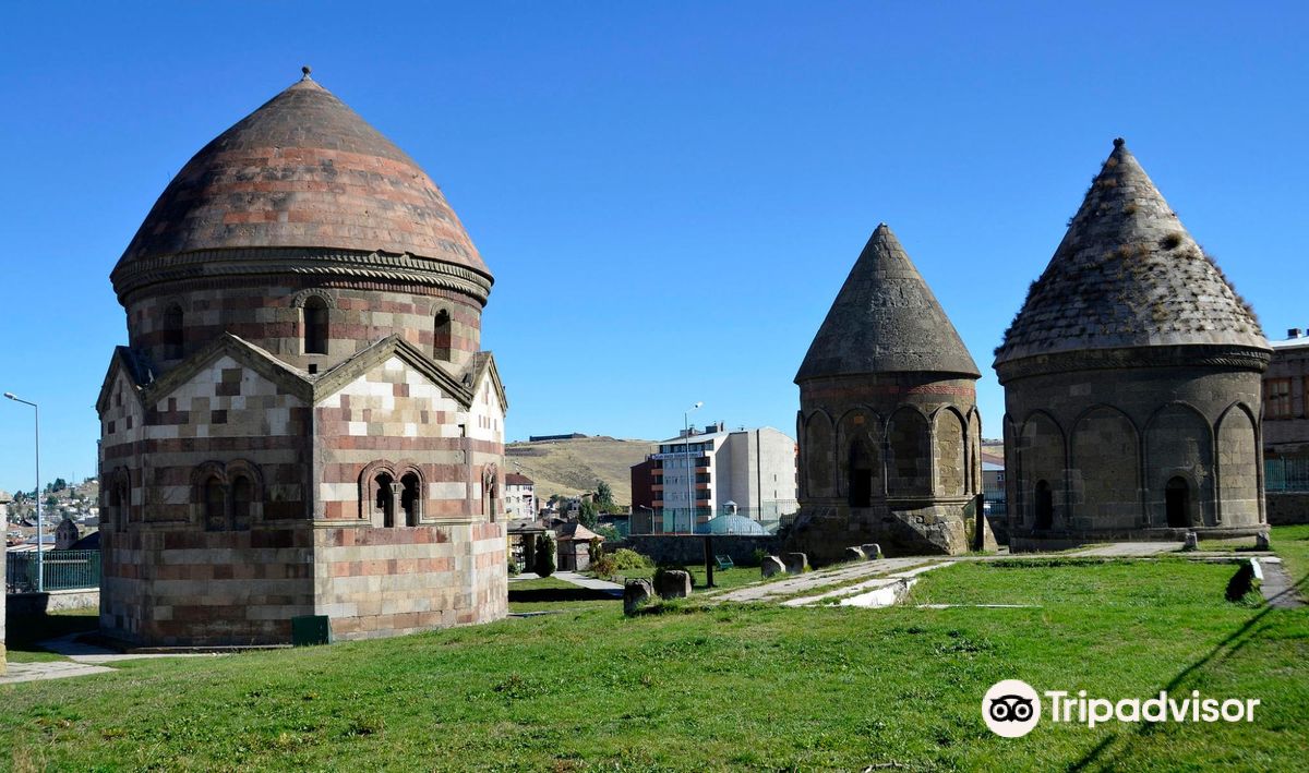 Three Kümbets