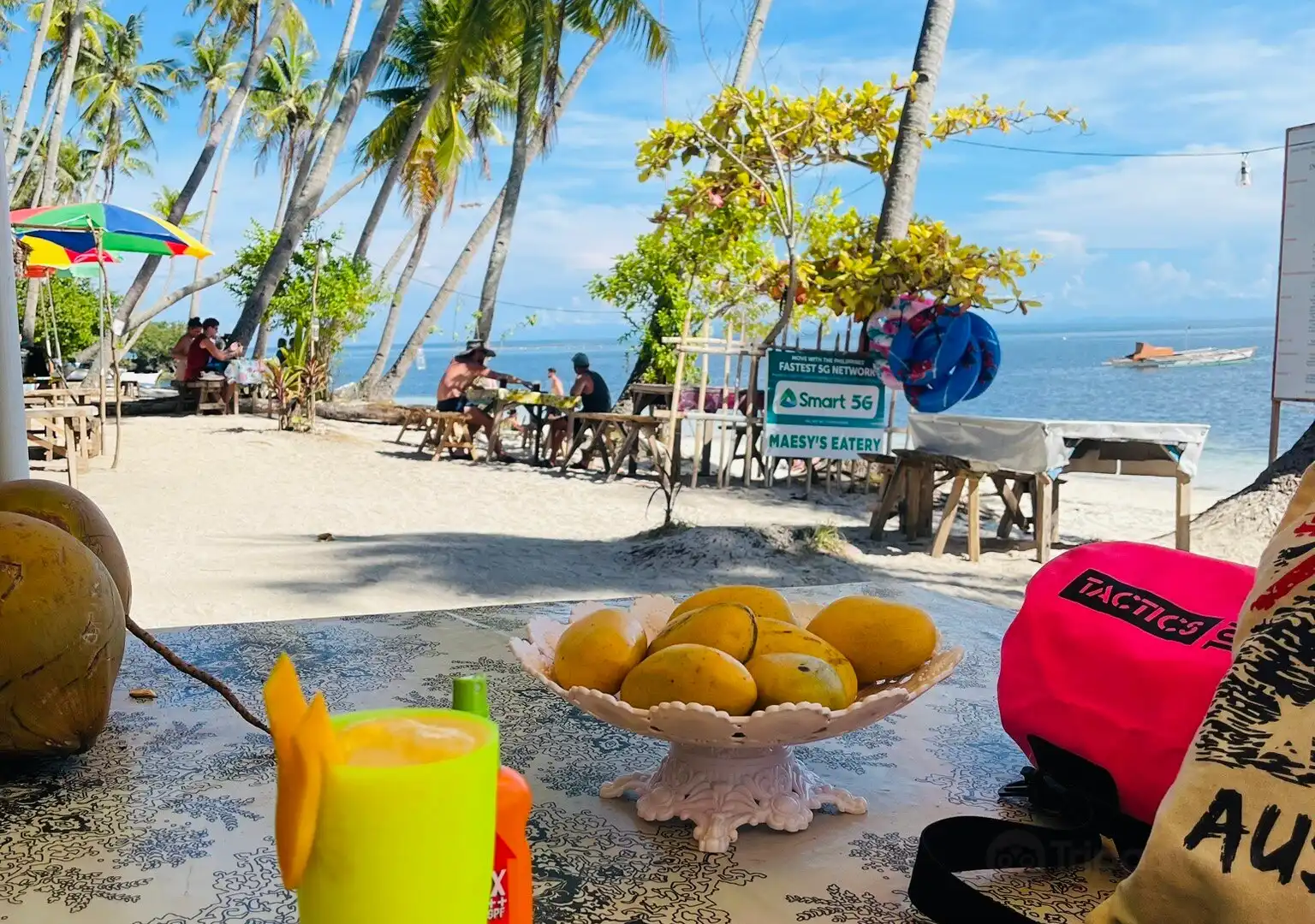 Hotels near Paliton Beach