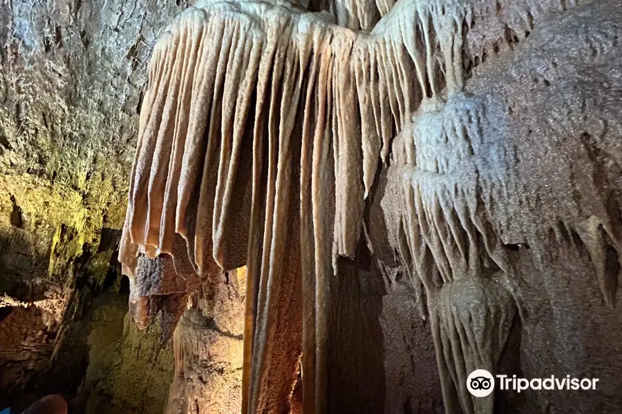 Seneca Caverns