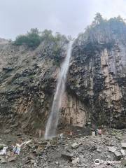 Водопад Илису