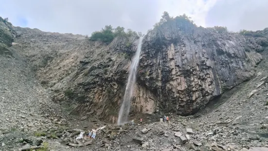 Ilisu Waterfall
