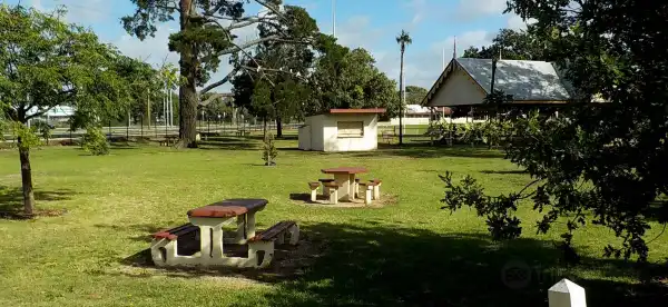 Hotels in Maddingley
