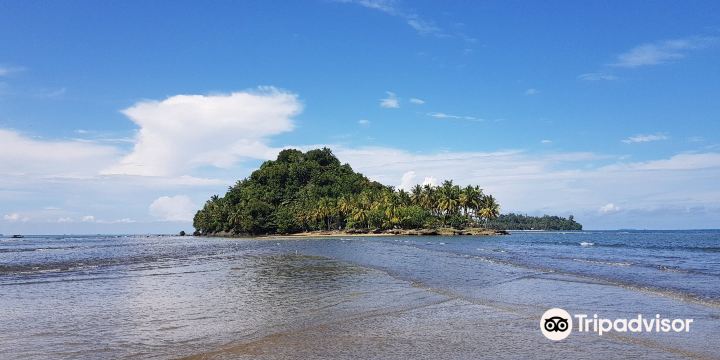 Air Manis Beach