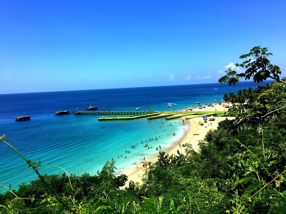 Hotels near Crash Boat Beach