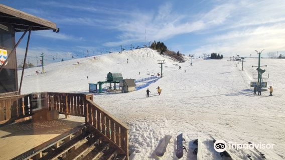 Pine Knob Ski and Snowboard Resort