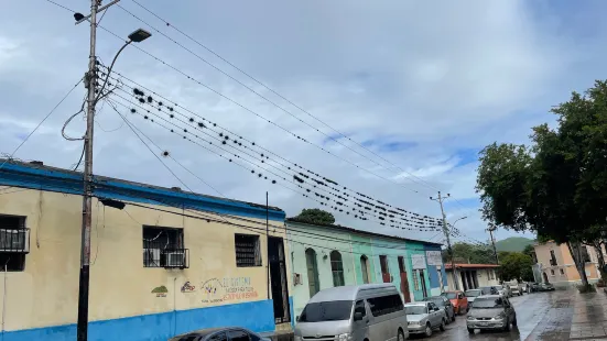 Plaza Simon Bolivar