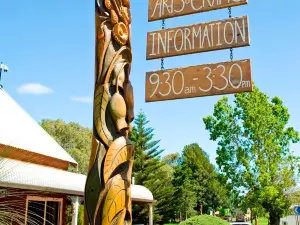 Waroona Visitor Centre & Gallery