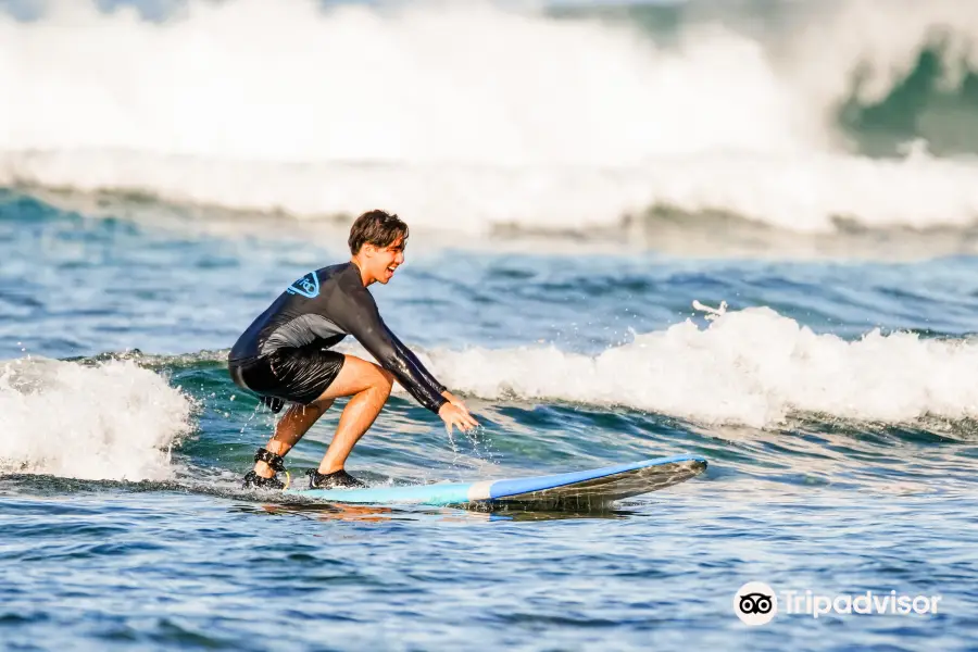 Goofy Foot Surf And Stand Up Paddle School