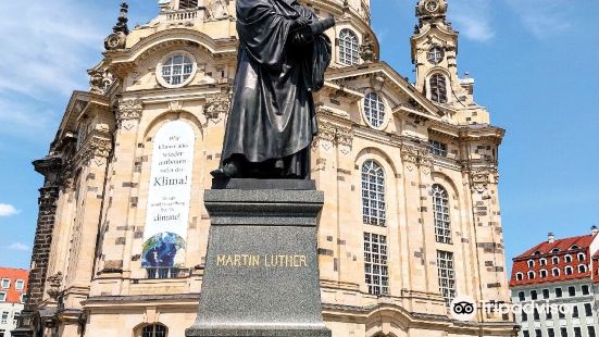 Martin Luther Statue