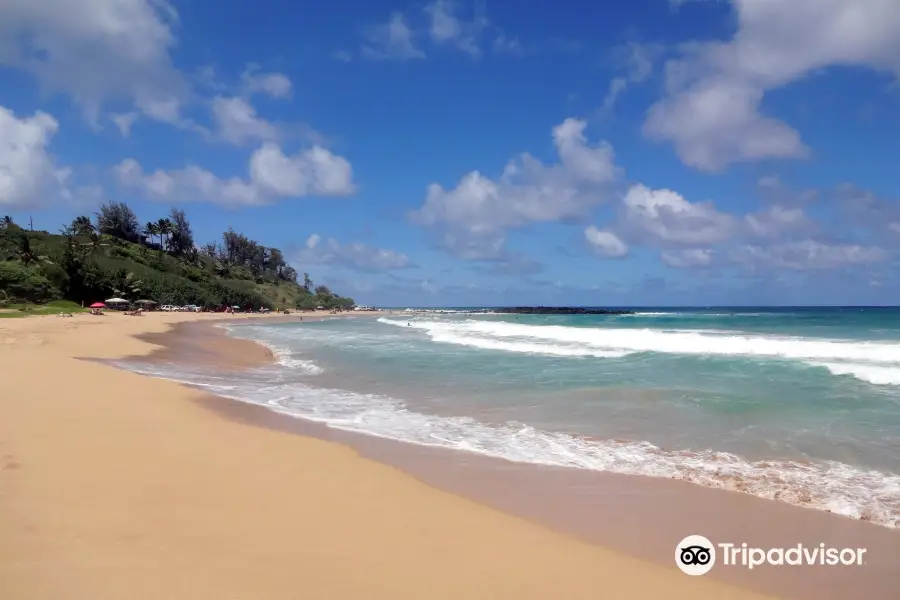 Niumalu Beach Park