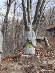 Statue of Fukan and Kakumei