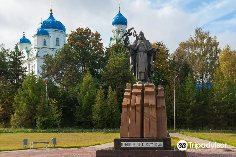Памятник Ефрему Новоторжскому