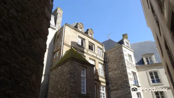 Cour la Houssaye