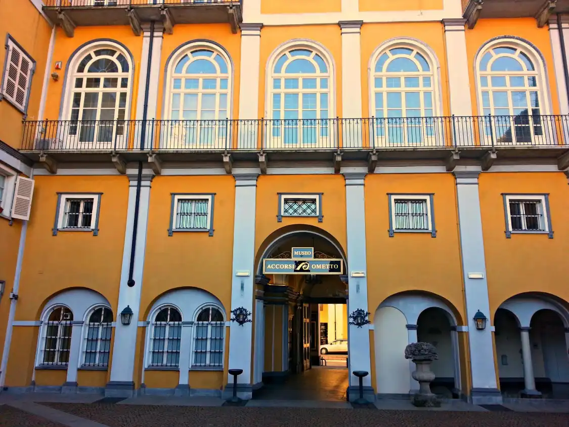 Hotels near Fondazione Accorsi Ometto - Museo di Arti Decorative