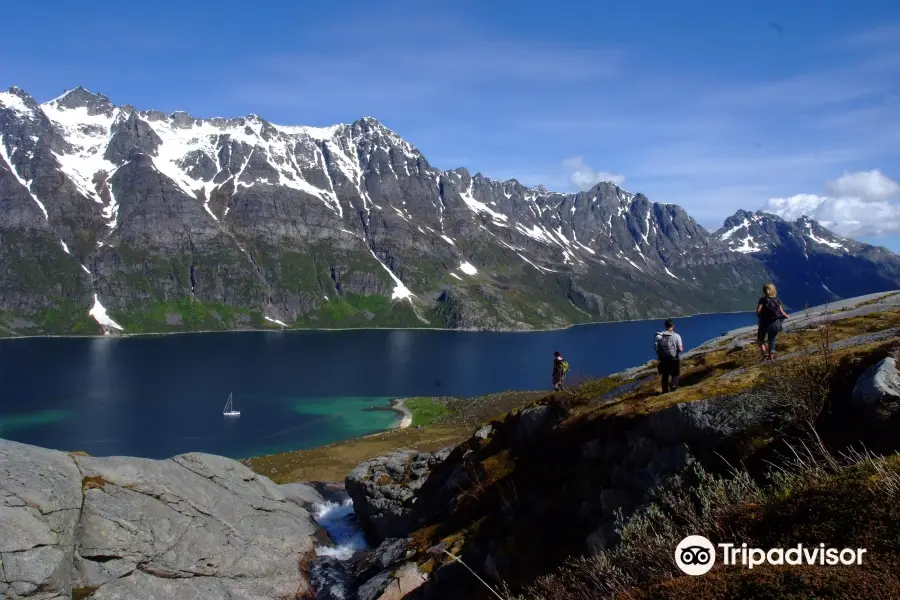 69NORD SOMMARØY OUDOOR CENTER