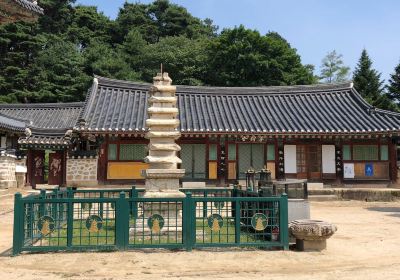 Silleuksa Temple