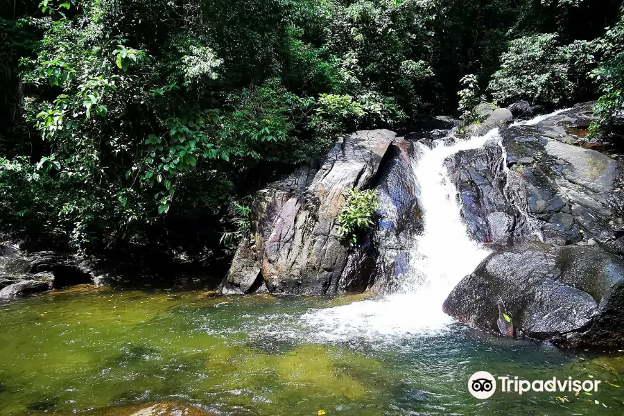 Ton Pling Waterfall