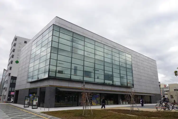 Hotels near Higashihiroshima City Art Museum