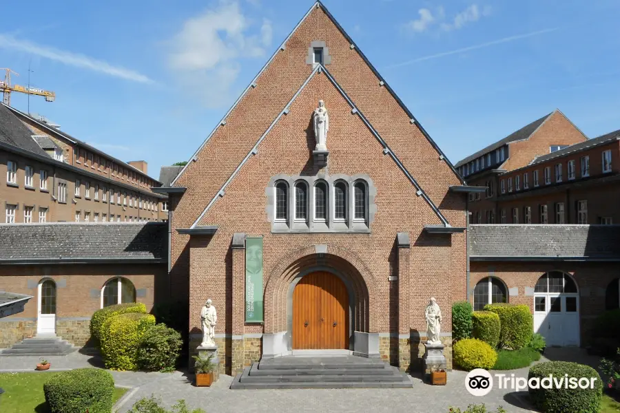 Couvent des Soeurs de Notre-Dame (Convent of the Sisters of Notre-Dame)