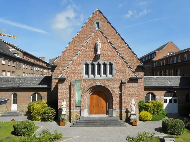 Hotels near Couvent des Soeurs de Notre-Dame (Convent of the Sisters of Notre-Dame)