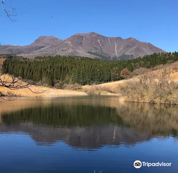 Hikotaro Pond