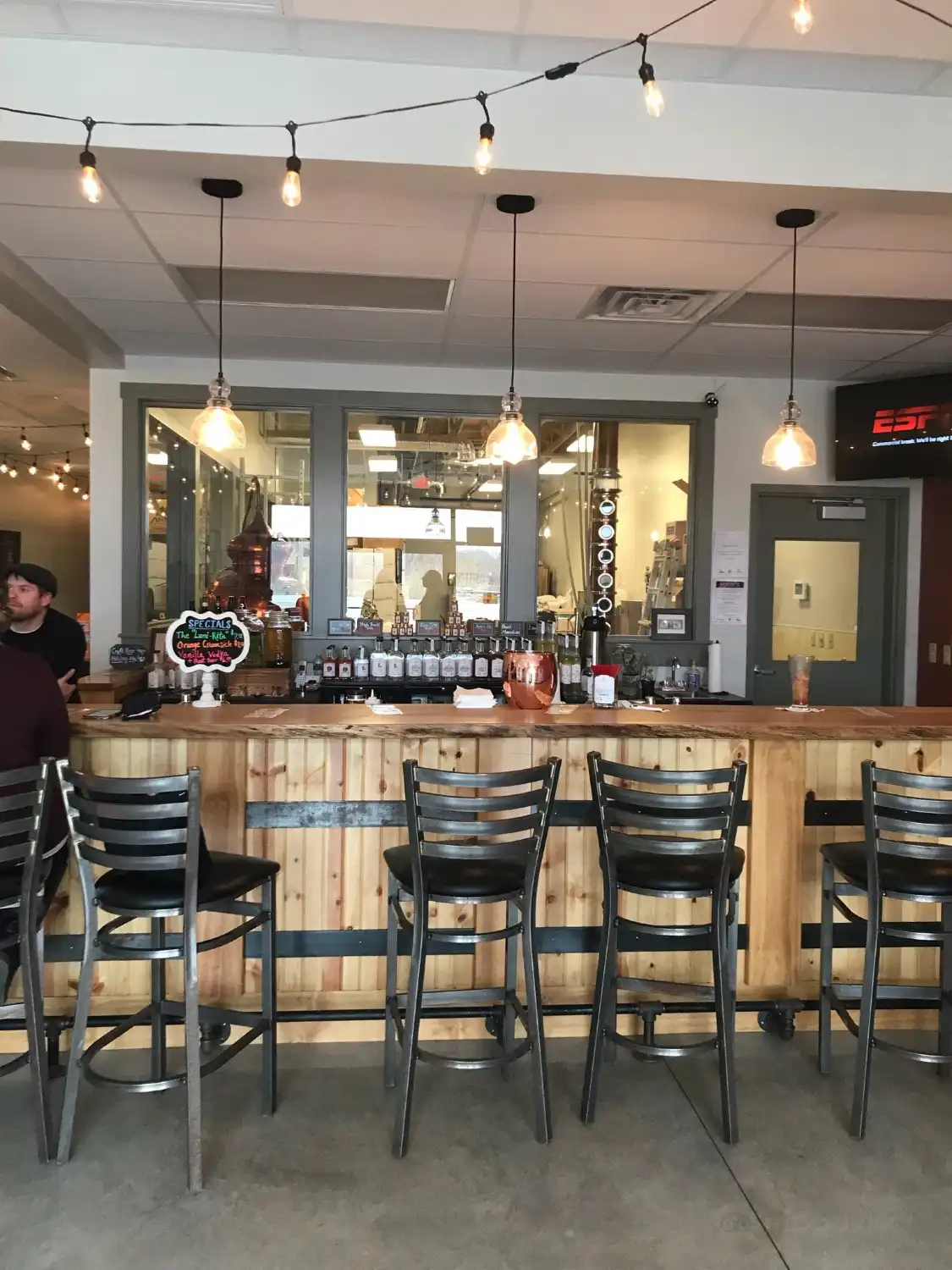 Hotels near Luminary Distilling, Fuhrman's Cider, Eatery
