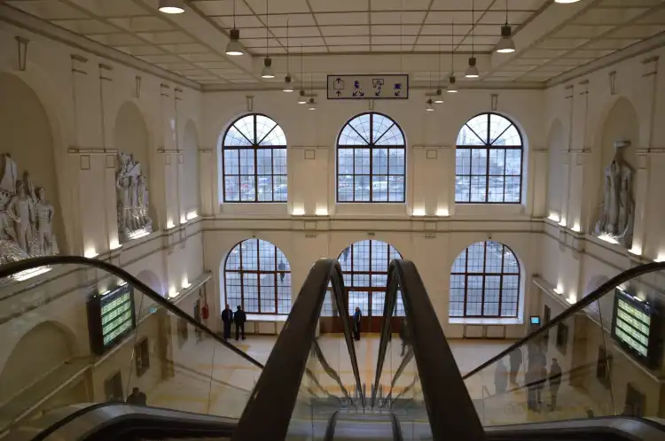 Hotels near Arad station