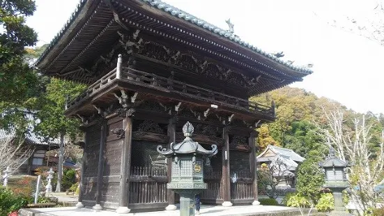 Nagusayama Kongojo Temple