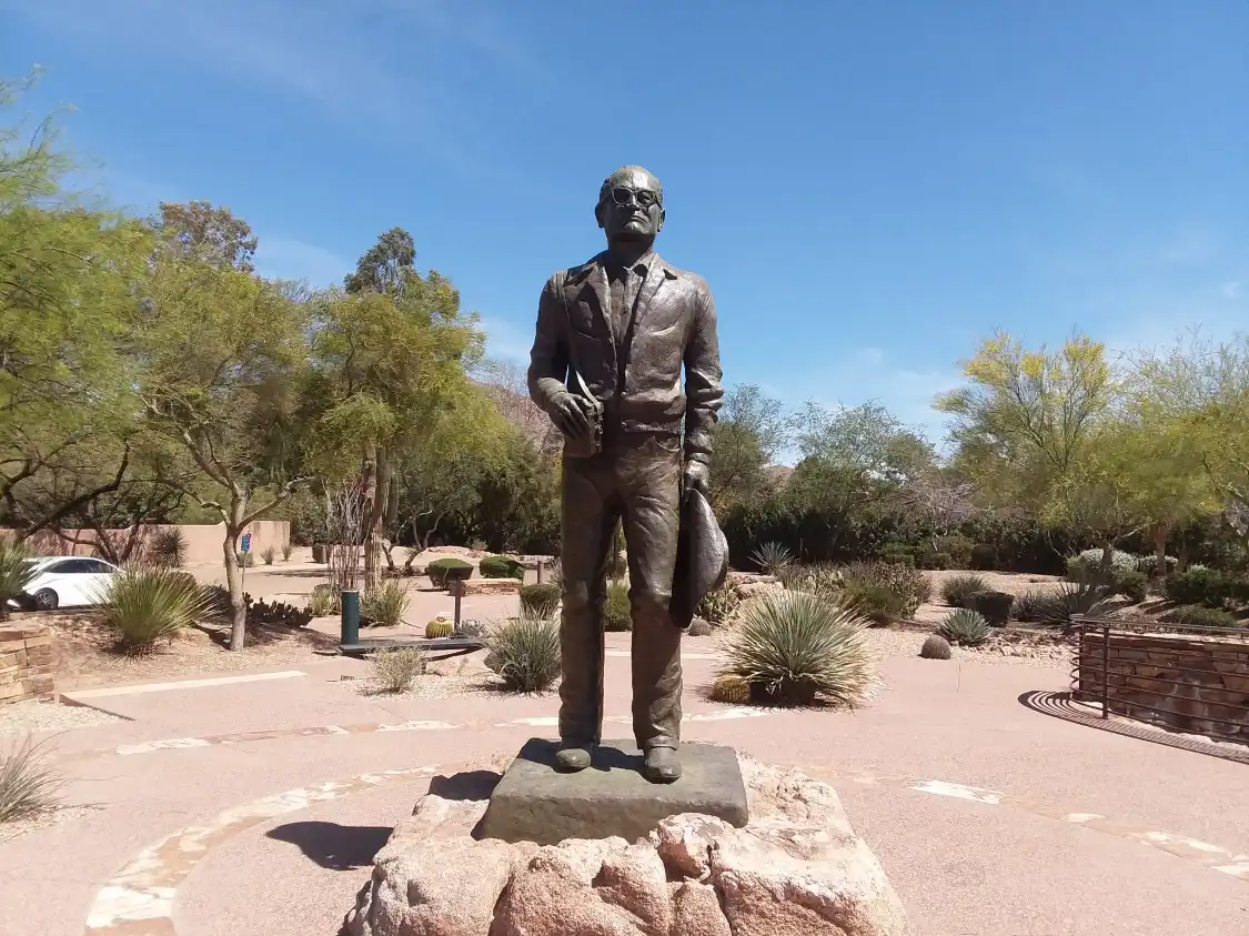 Hotels near Barry Goldwater Park