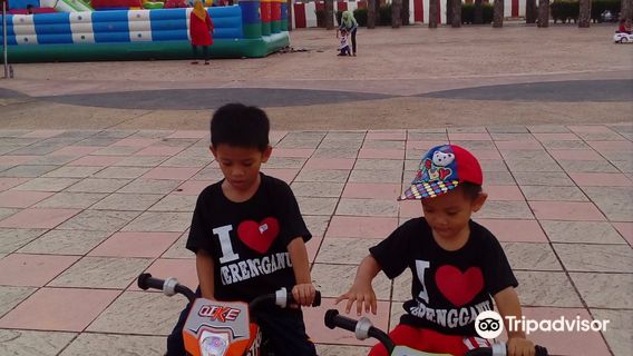 Stadium Tertutup Gong Badak