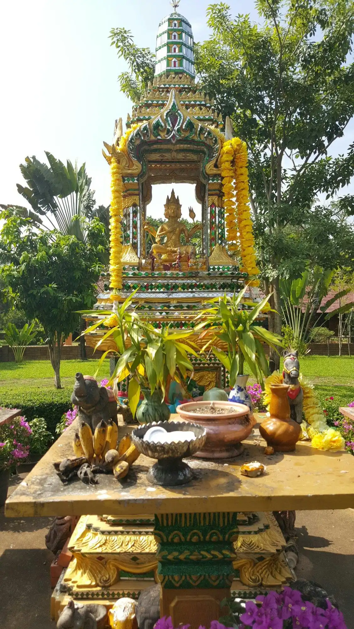 Hotels near ‪2324 Sacrificial Monument‬