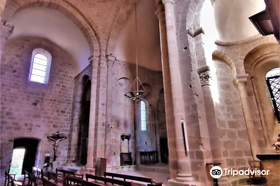 Le Chalard/ Eglise Romane