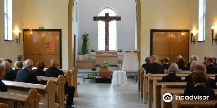 Lepola Cemetery Chapel