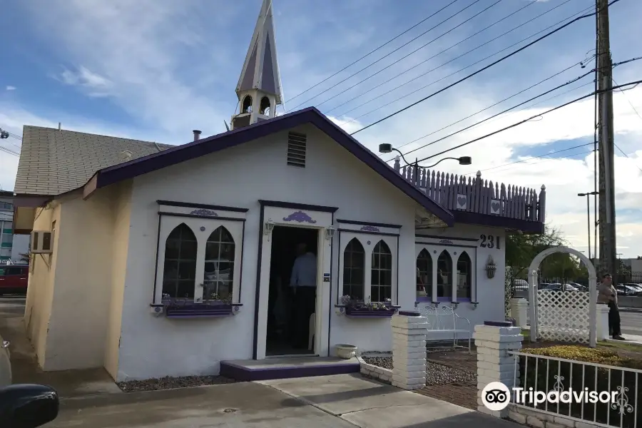 Wee Kirk O' the Heather Wedding Chapel