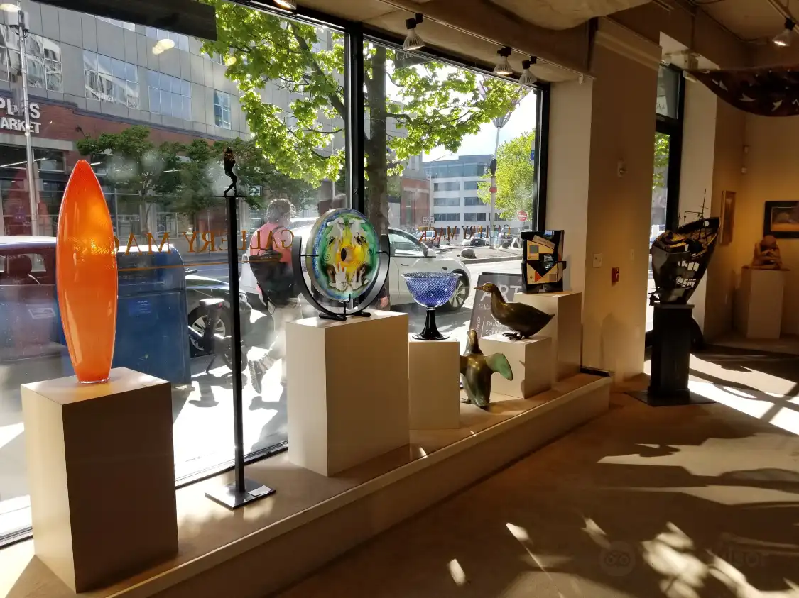 Hotels near Gallery Mack