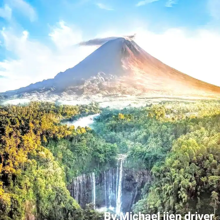 Hotels near Tumpak Sewu Waterfall