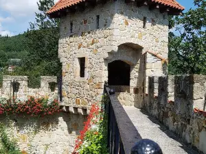 Tropsztyn Castle