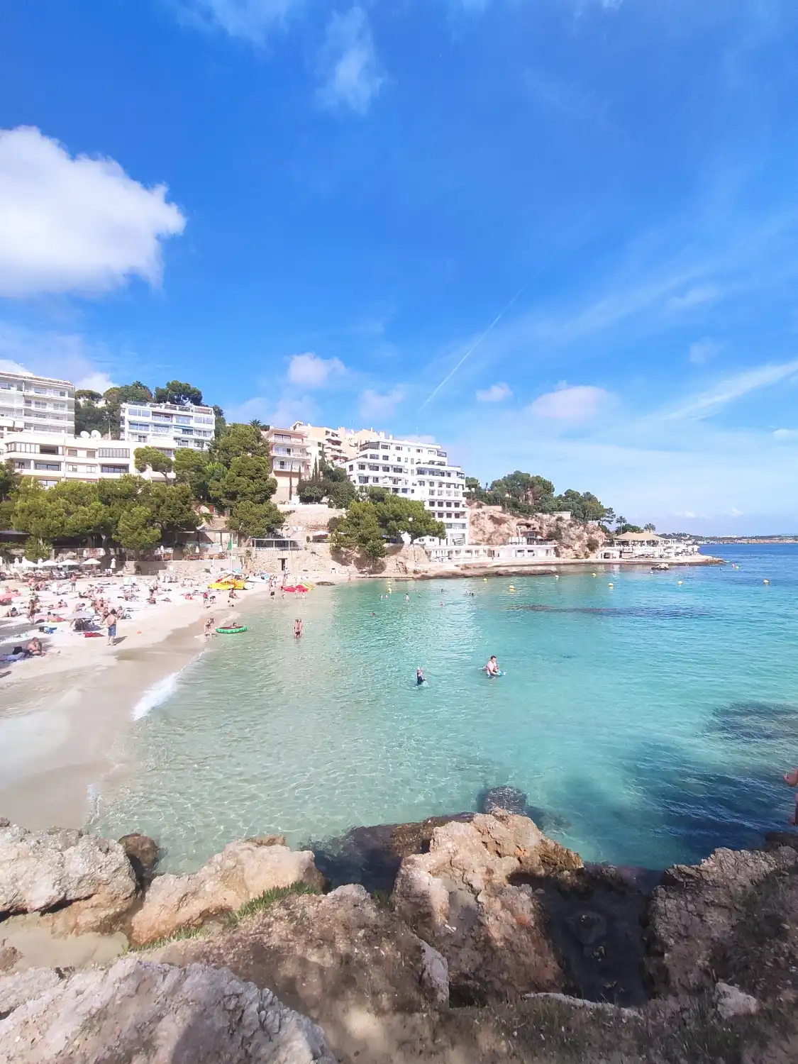 Hotels near Platja d'Illetes