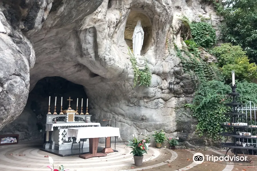 Grotta di Lourdes del Beato Claudio