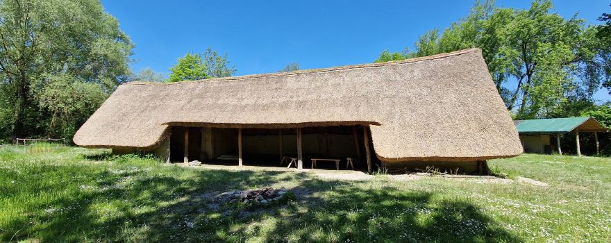 Village Lacustre