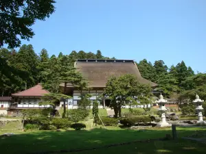 大梅拈華山 圓通 正法寺