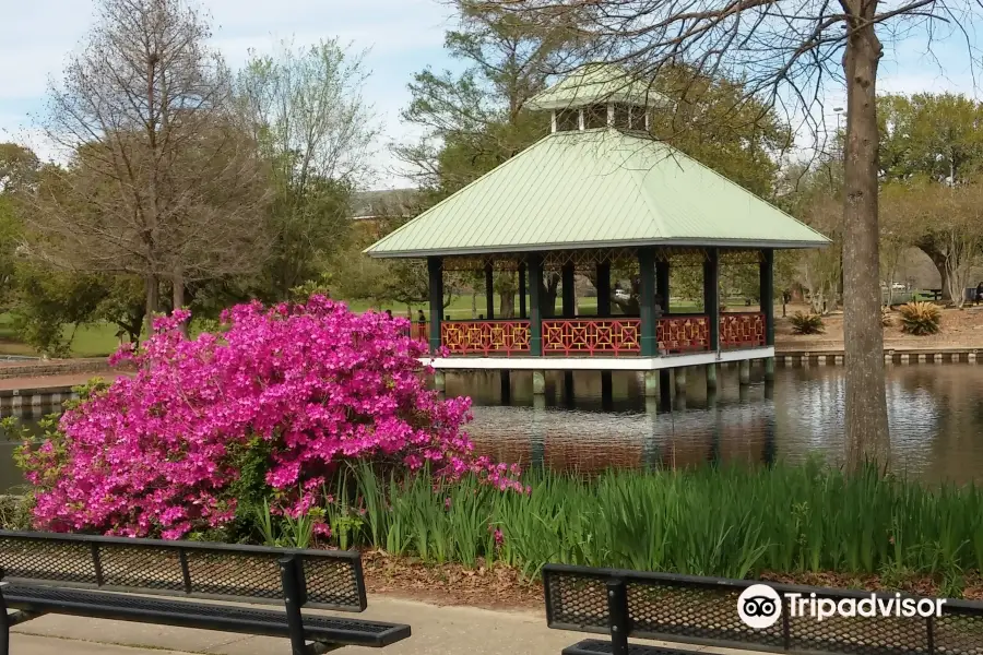 Azalea Trail