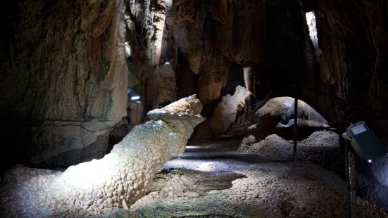 Höllgrotten caves